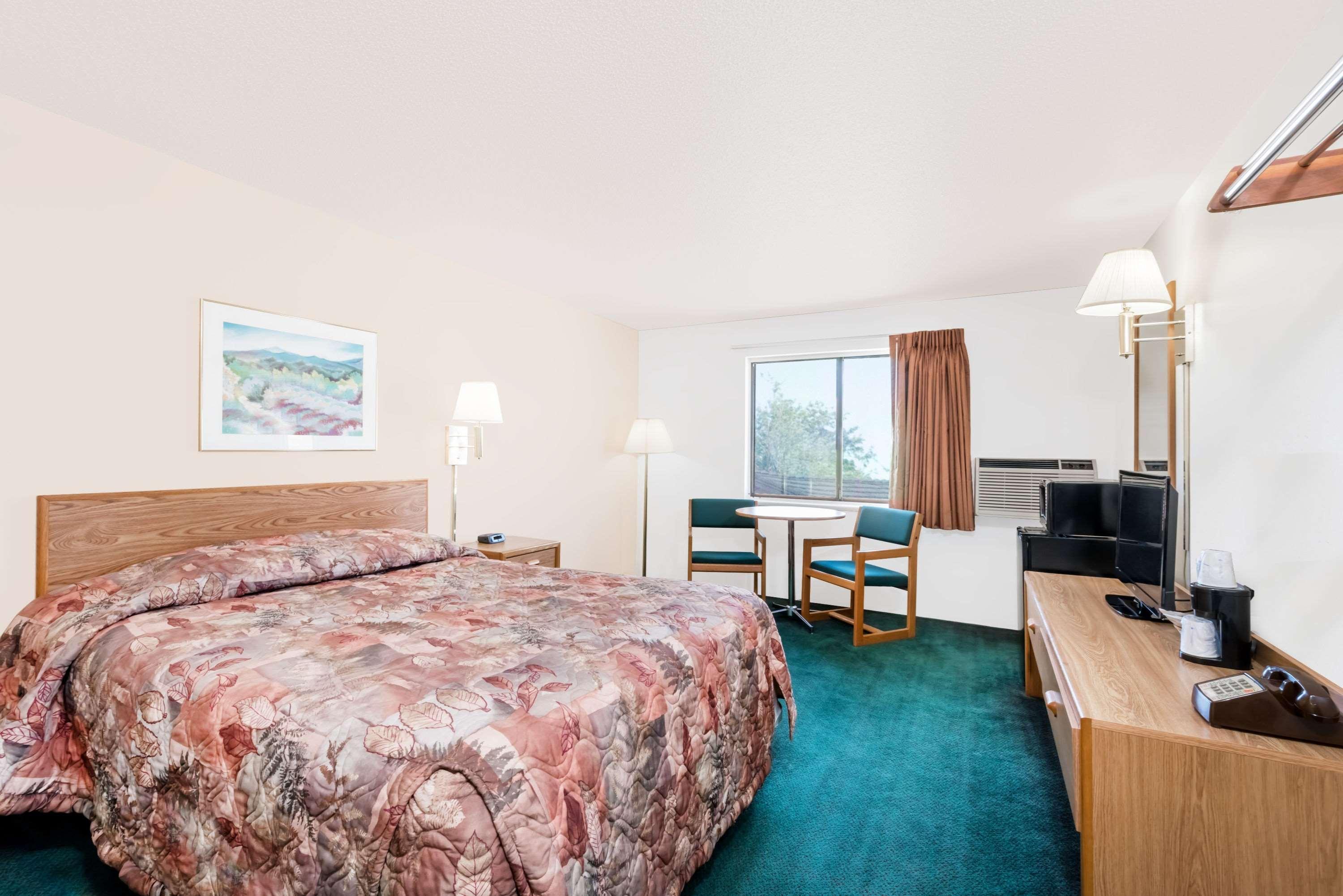 Super 8 By Wyndham Belle Fourche Sd Exterior foto